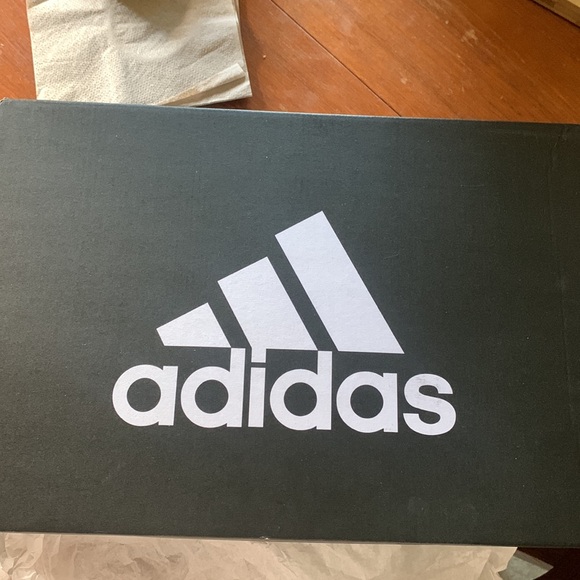 Adidas Mens running shoes, Size 13. - Picture 2 of 9